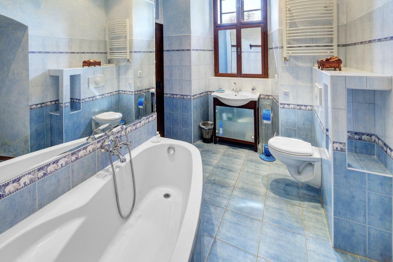 Hotel Dům zámeckých kaplanů Valec Exteriér fotografie